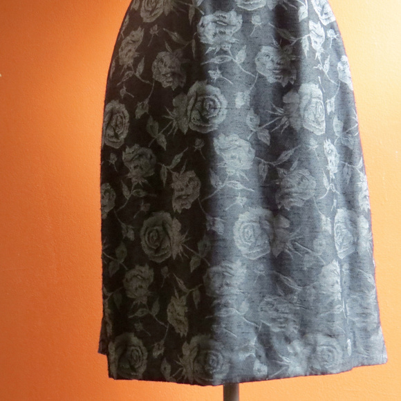 Vtg NICOLE MILLER Brocade Roses Cocktail Dress 8 - Picture 5 of 9